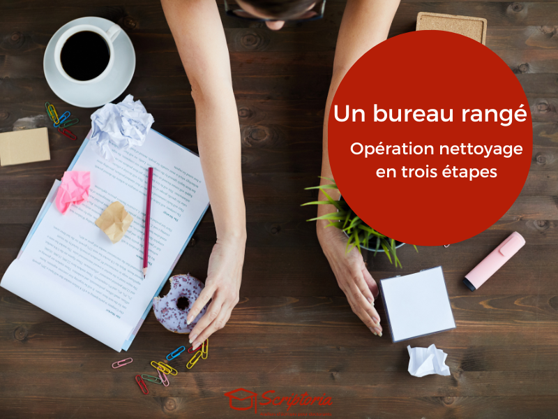 écrire sa thèse dans un bureau rangé